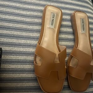 HADYN COGNAC LEATHER Steve Madden Sandals!